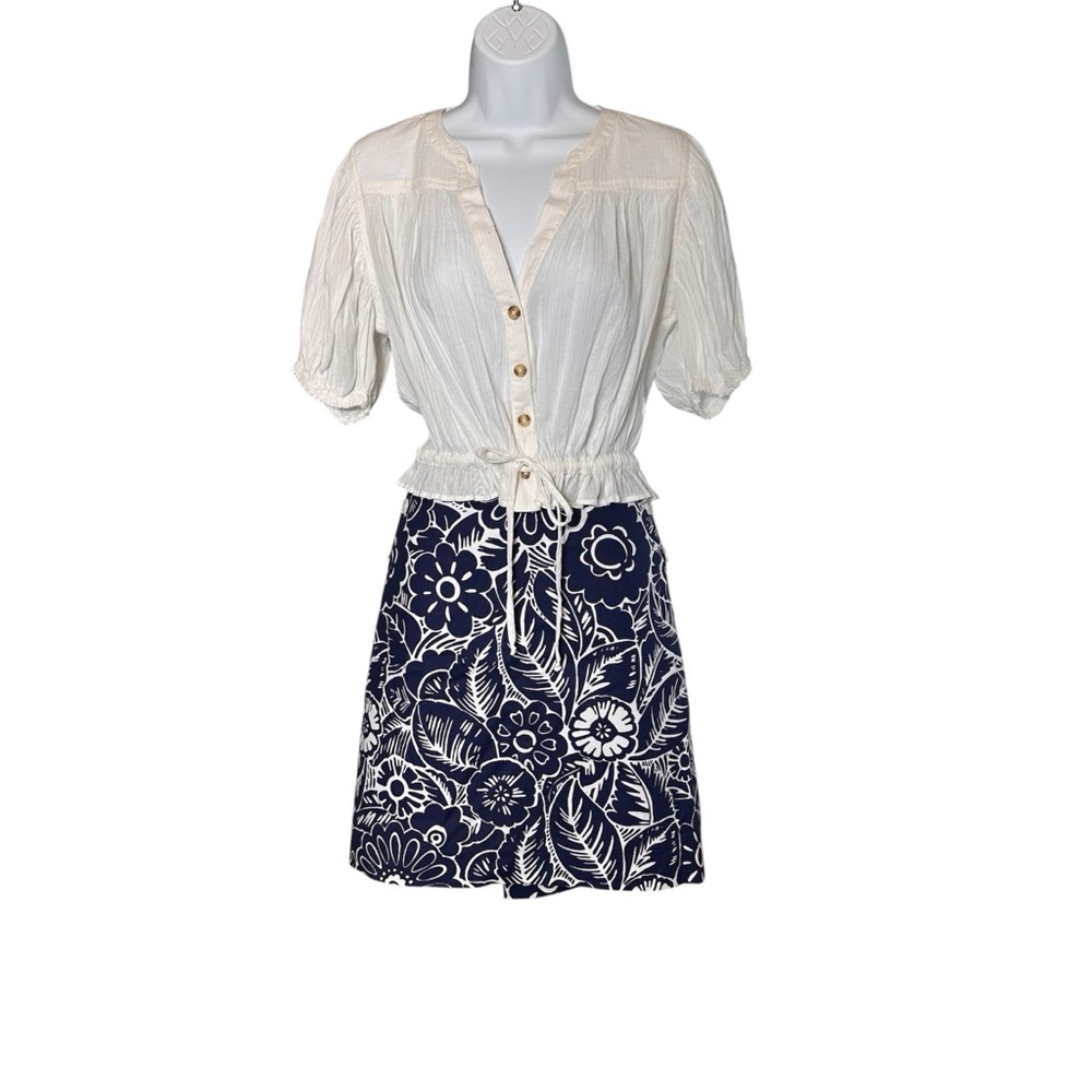 NWT Talbots flattering White blue Floral Mini Skirt tropical Boho Size 12